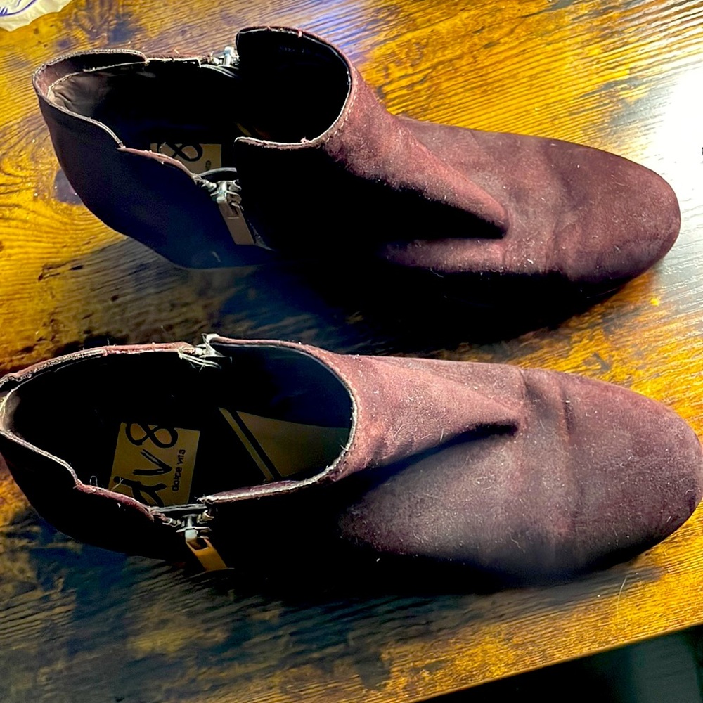 Dolce Vita DV8 purple suede booties with zipper side.